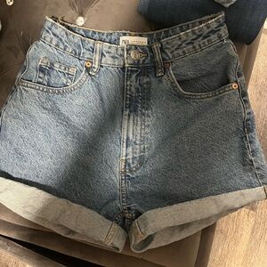 Zara Women's Blue Denim Shorts